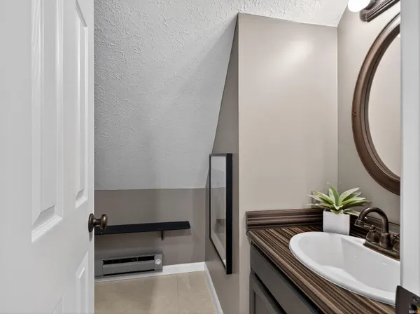 $595,000 | 12240 North Mariposa Drive, Syracuse, IN 46567