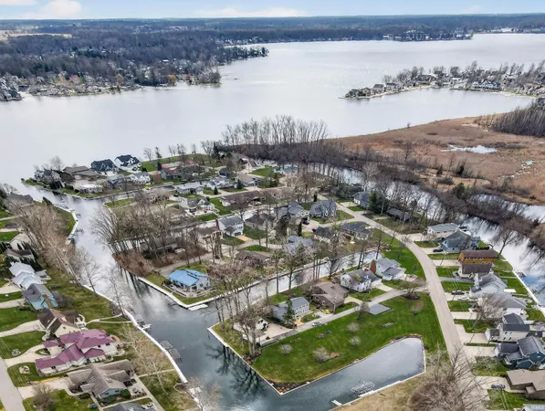 $595,000 | 12240 North Mariposa Drive, Syracuse, IN 46567