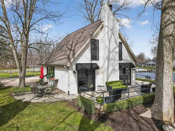 $595,000 | 12240 North Mariposa Drive, Syracuse, IN 46567