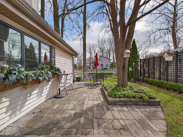 $595,000 | 12240 North Mariposa Drive, Syracuse, IN 46567