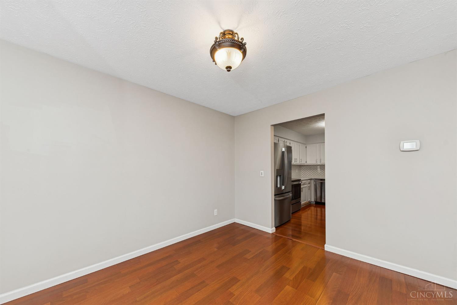 4609 Laurel Ridge Court Cincinnati, OH 45244 - Photo 5 of 37 Gallery Image 5