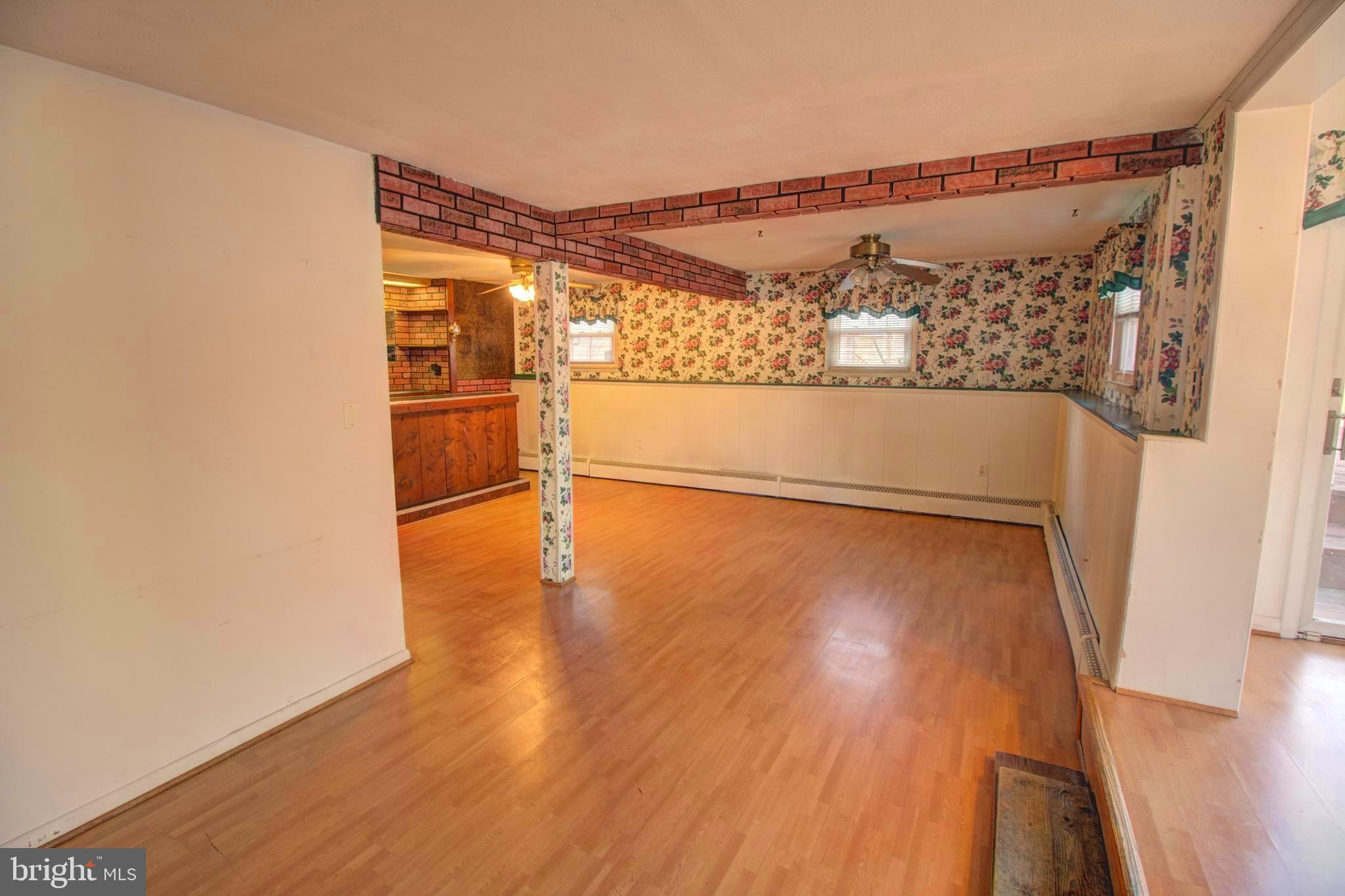 5805 Oakland Road Baltimore, MD 21227 - Photo 25 of 36 lower finished level