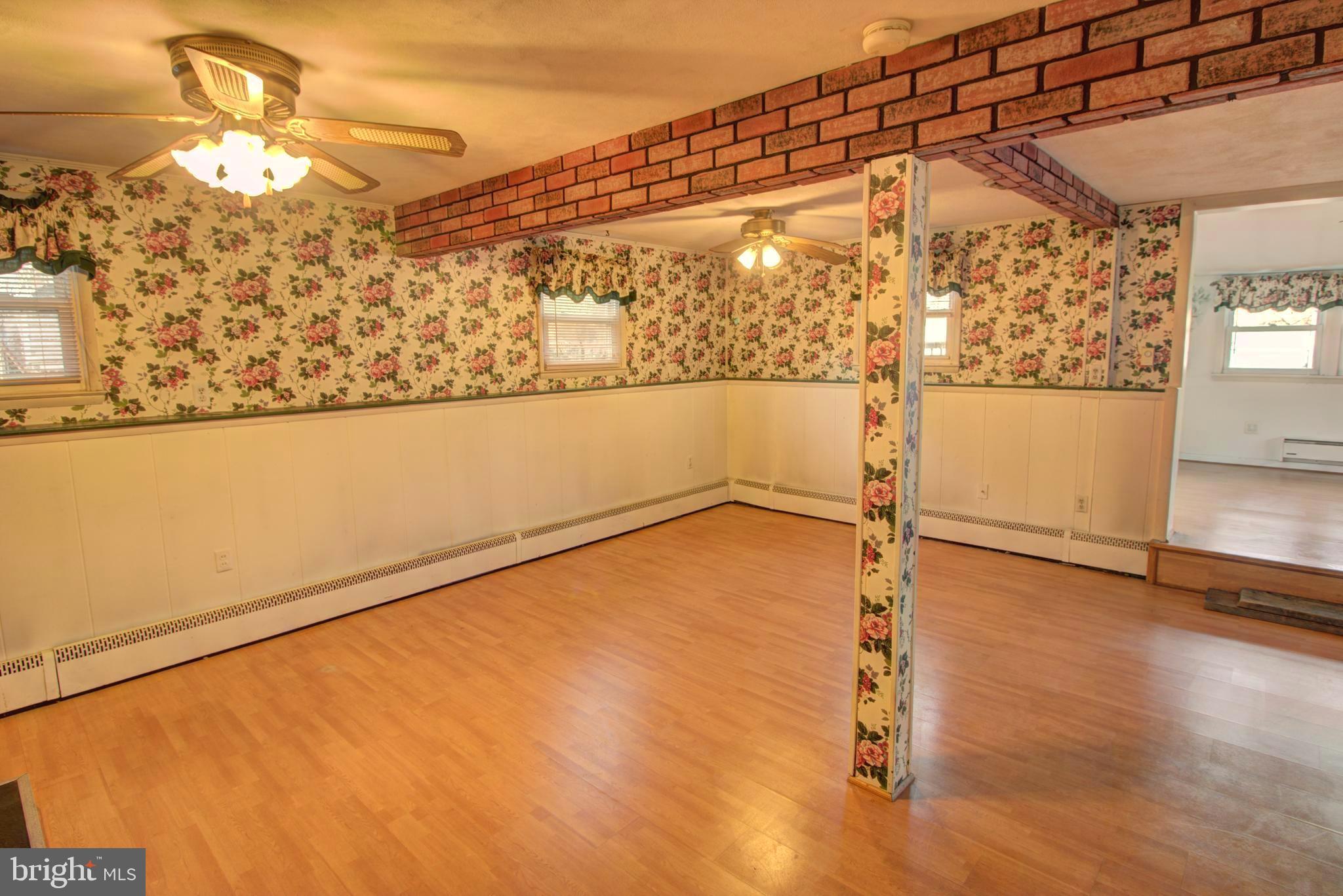 5805 Oakland Road Baltimore, MD 21227 - Photo 26 of 36 lower finished level