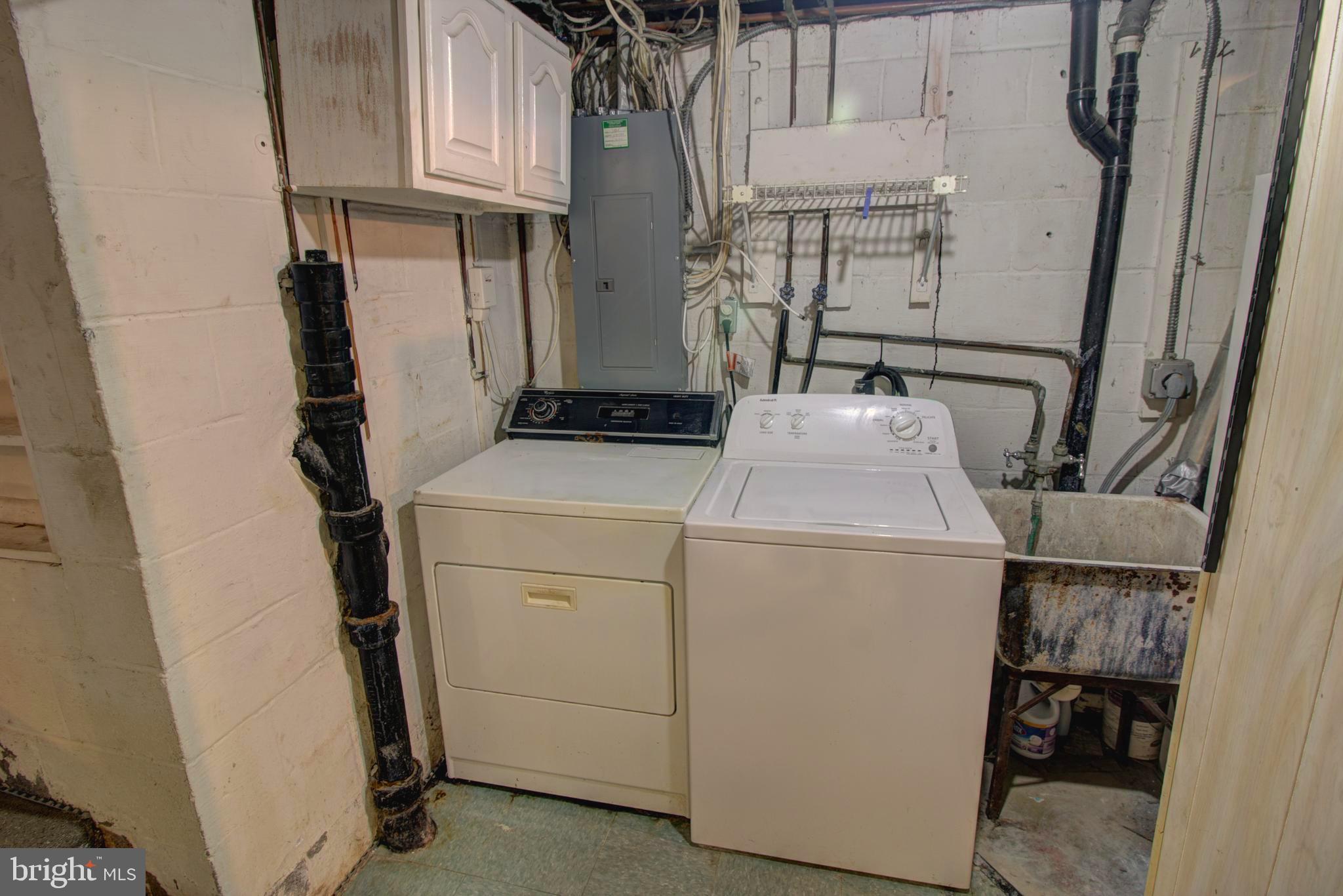 5805 Oakland Road Baltimore, MD 21227 - Photo 32 of 36 second lower level utility room