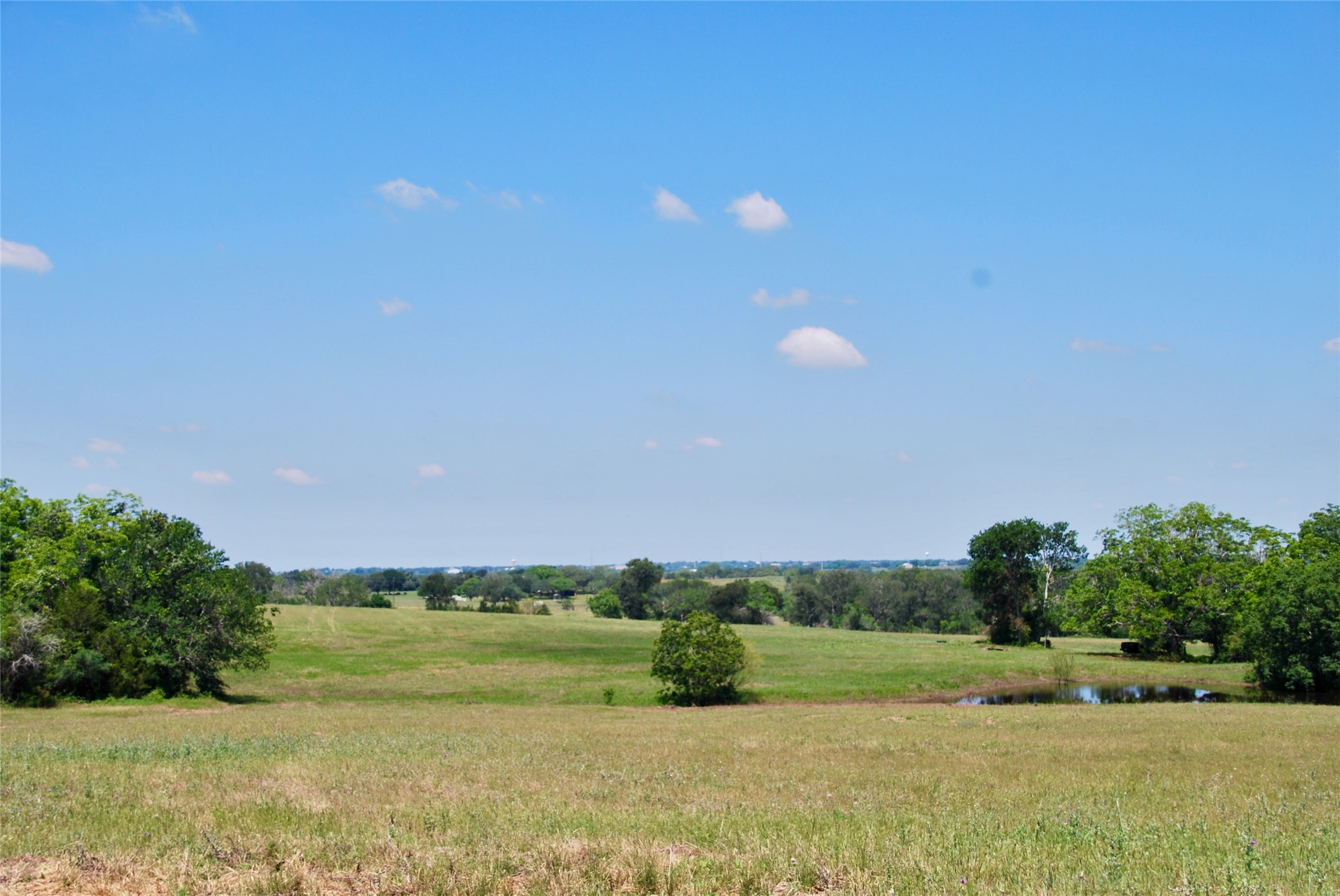 1049 Muehr Road Weimar, TX 78962 - Photo 1 of 24 a view of lake with houses