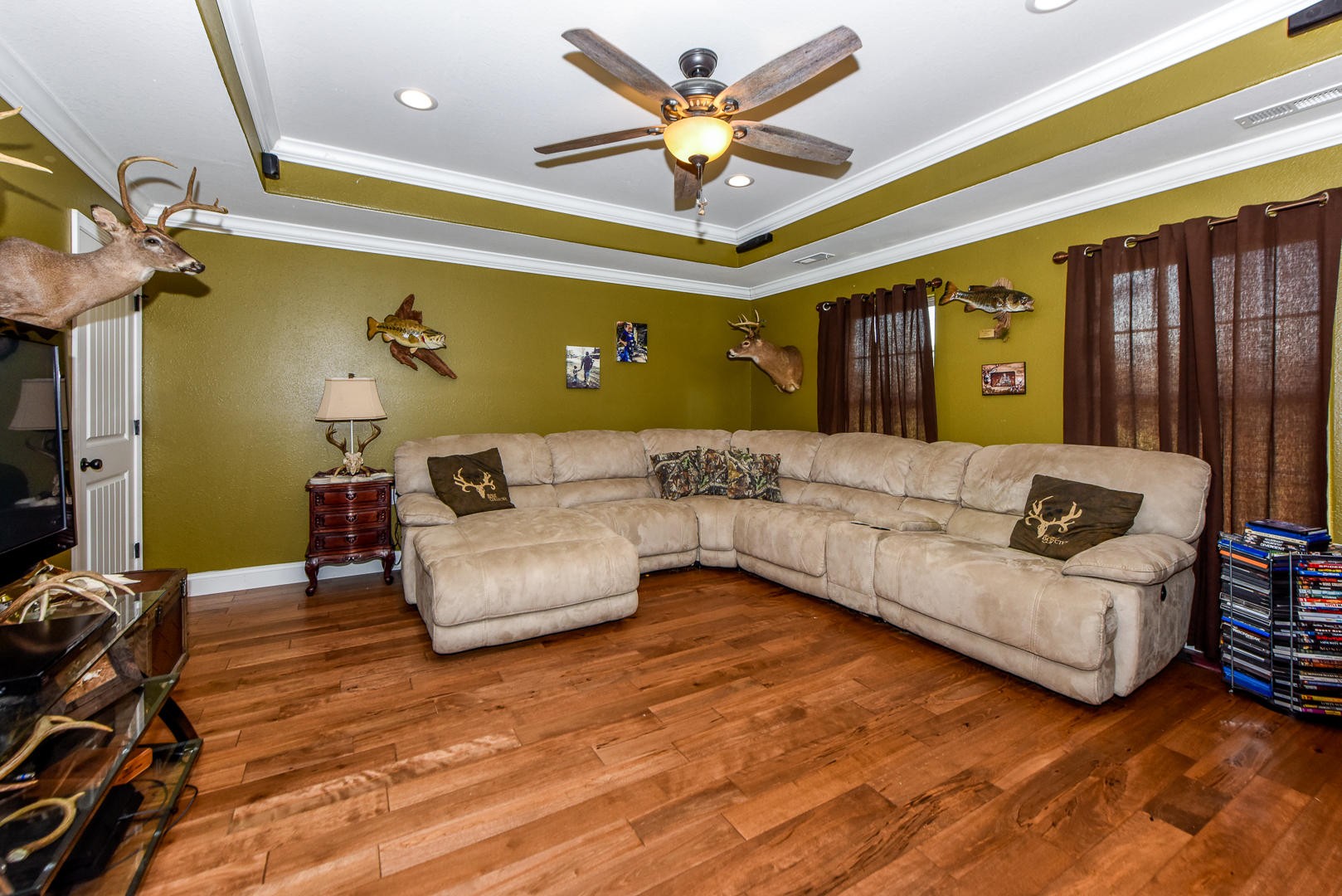 3150 Sam James Road Maryville, TN 37803 - Photo 24 of 35 a living room with furniture and a large window