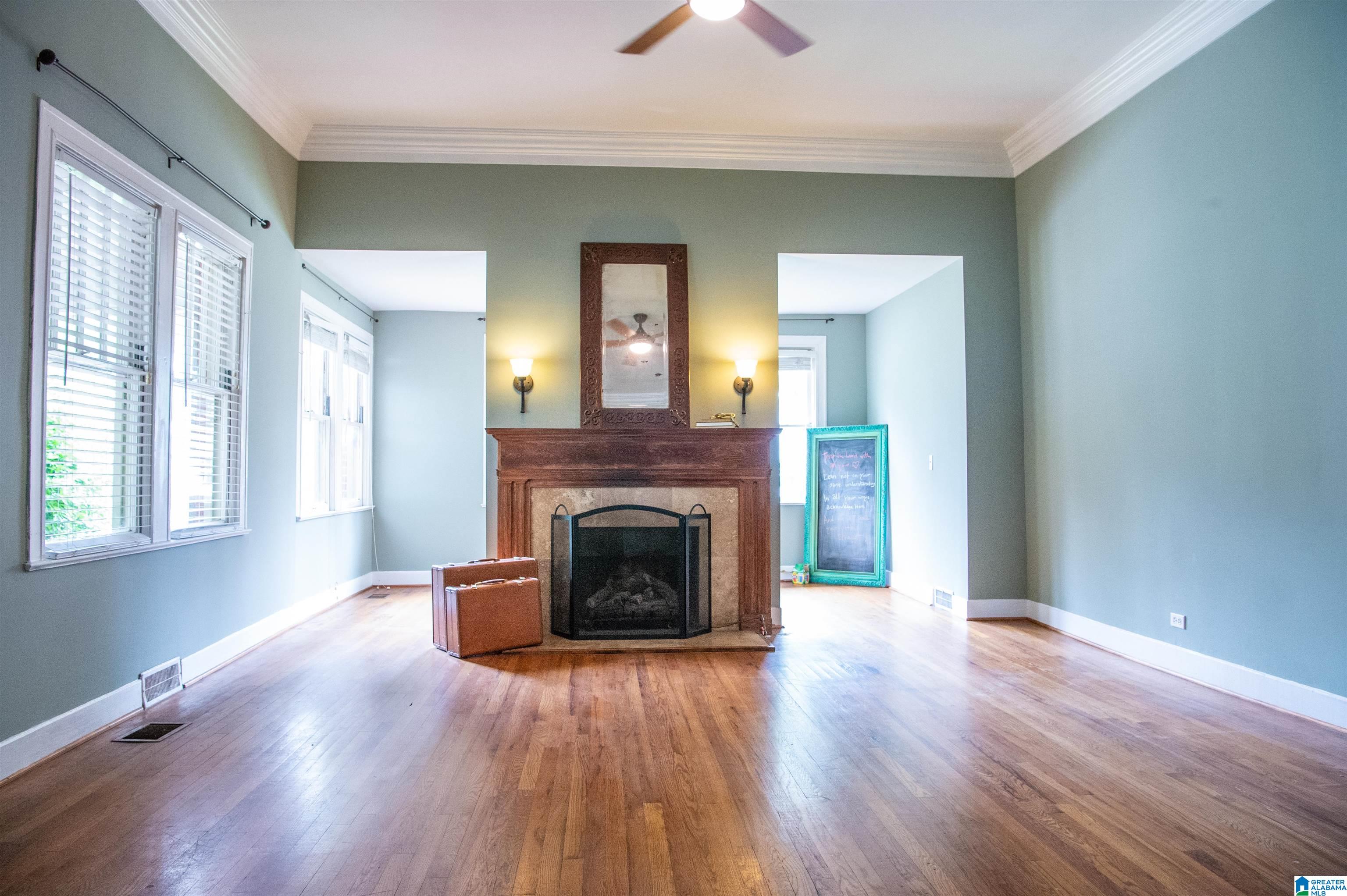 501 8th Street North Clanton, AL 35045 - Photo 2 of 48
