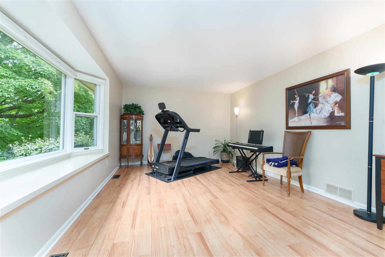 6200 Scully Road Dexter, MI 48130 - Photo 19 of 48