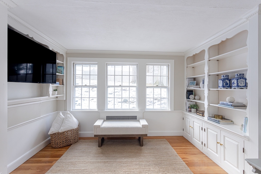 33 Morningside Road Needham, MA 02492 - Photo 5 of 24