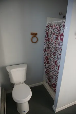 a view of empty room with window