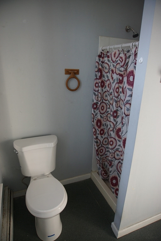 495 Appleton Street, Unit 2R Holyoke, MA 01040 - Photo 14 of 18