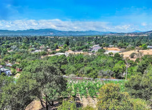 $585,000 | 2277 Monticello Road, Napa, CA 94558