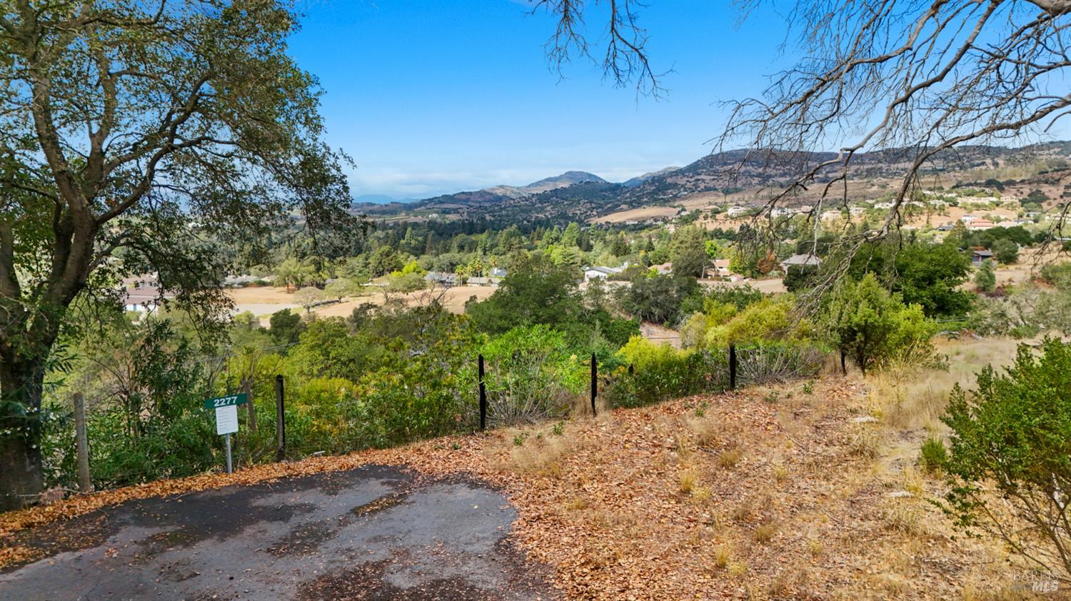 2277 Monticello Road Napa, CA 94558 - Photo 5 of 32