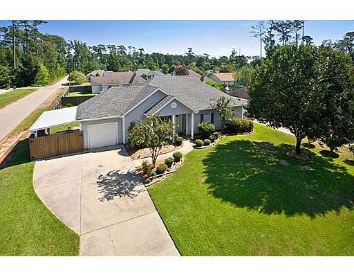 585 Labarre Street Mandeville, LA 70448 - Photo 1 of 12 Gallery Image 1