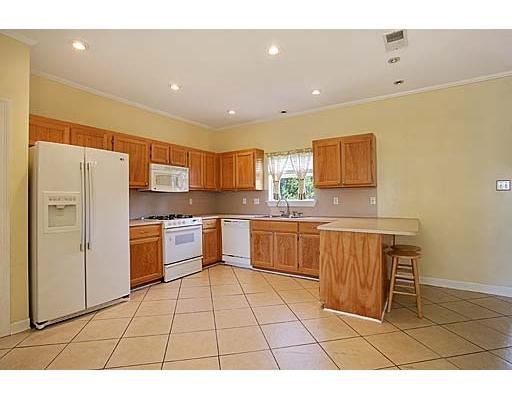 585 Labarre Street Mandeville, LA 70448 - Photo 4 of 12 Gallery Image 4