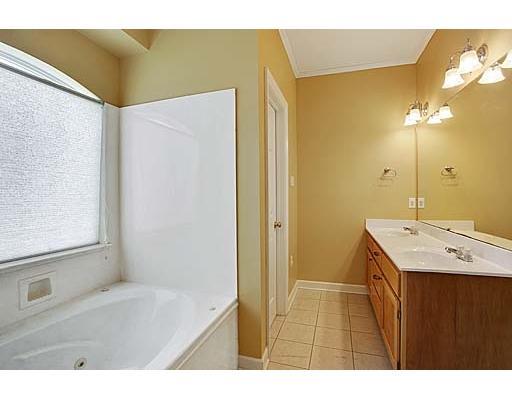 585 Labarre Street Mandeville, LA 70448 - Photo 7 of 12 Gallery Image 7