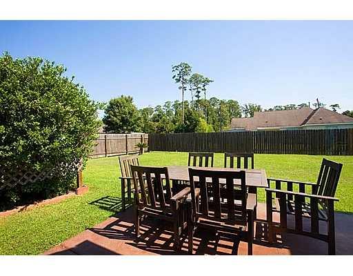 585 Labarre Street Mandeville, LA 70448 - Photo 8 of 12 Gallery Image 8