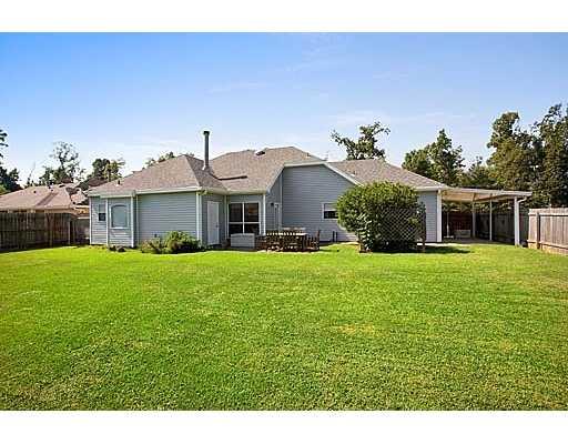 585 Labarre Street Mandeville, LA 70448 - Photo 9 of 12 Gallery Image 9