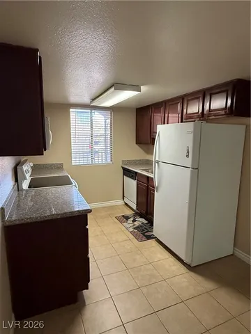 $950 | 5040 Indian River Drive, Unit 417, Las Vegas, NV 89103