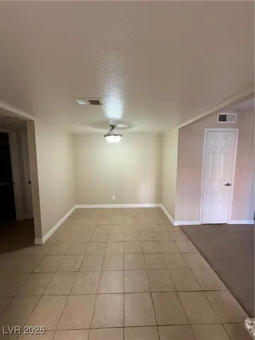 $975 | 5040 Indian River Drive, Unit 417, Las Vegas, NV 89103
