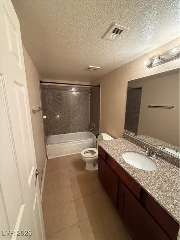 $950 | 5040 Indian River Drive, Unit 417, Las Vegas, NV 89103