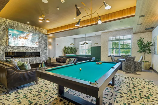 $3,350 | 4180 Sunrise Highway, Oakdale, NY 11769