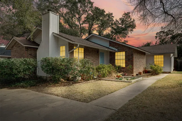 $1,400 | 8007 Clydesdale Drive, Unit B, Austin, TX 78745