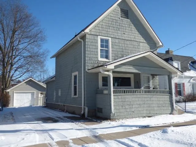 $139,900 | 827 Garfield Avenue, Beloit, WI 53511