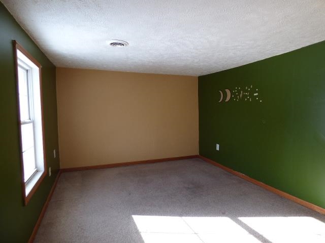 827 Garfield Avenue Beloit, WI 53511 - Photo 14 of 29