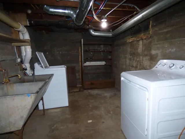 $139,900 | 827 Garfield Avenue, Beloit, WI 53511