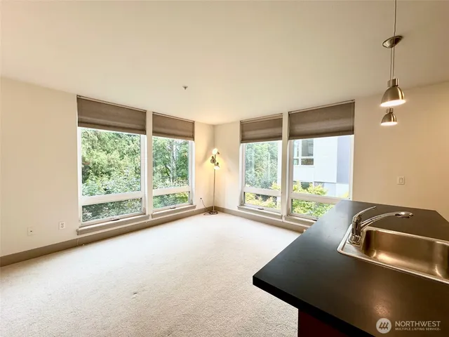 $415,000 | 4547 8th Avenue Northeast, Unit 306, Seattle, WA 98105