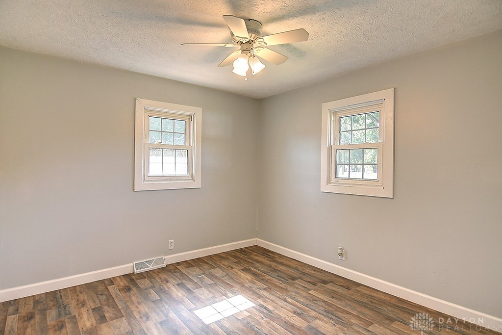 8969 Deardoff Road Franklin, OH 45005 - Photo 14 of 31 Gallery Image 14
