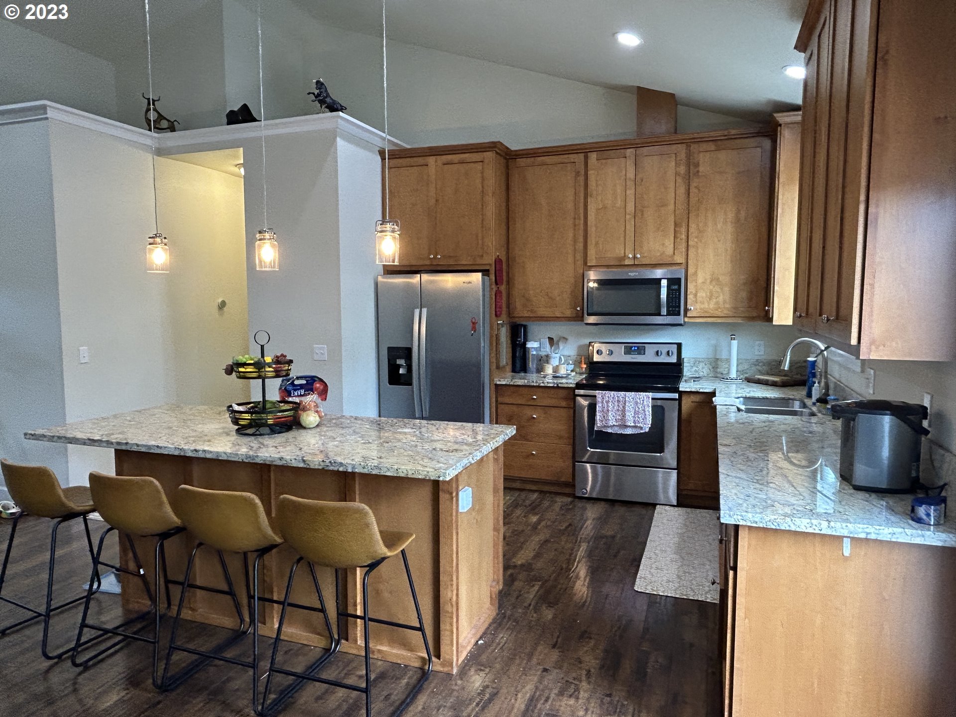680 Southside Road Sutherlin, OR 97479 - Photo 9 of 28 Kitchen