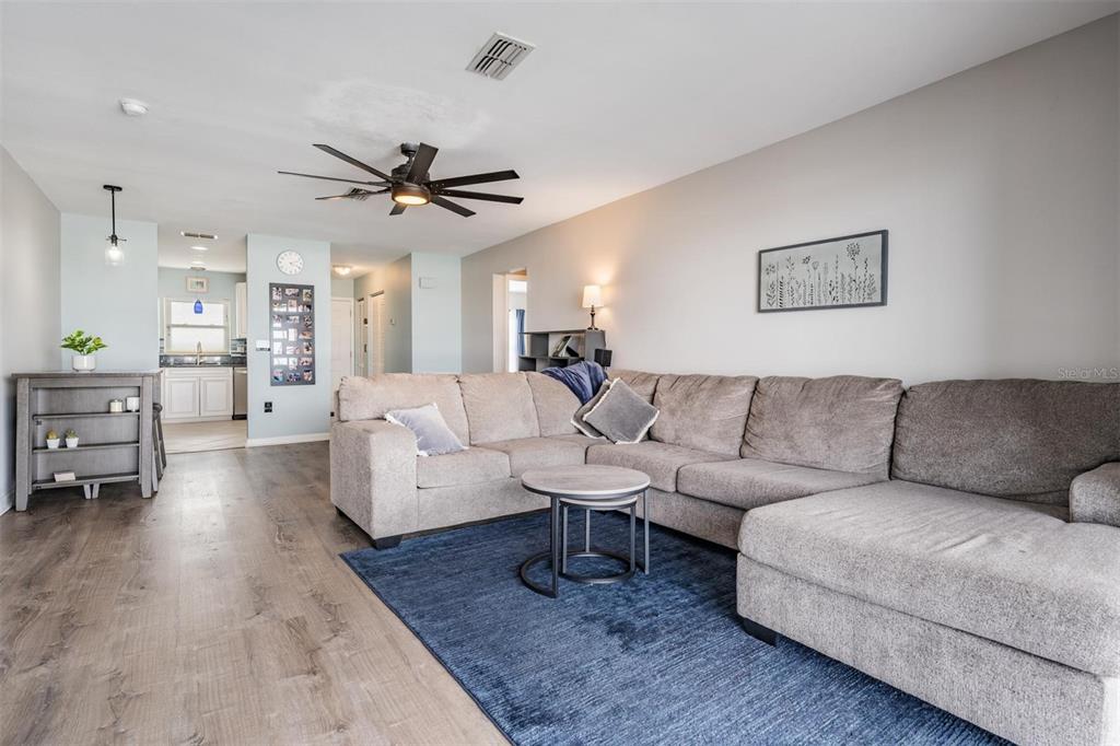 4939 Floramar Terrace, Unit 914 New Port Richey, FL 34652 - Photo 9 of 37