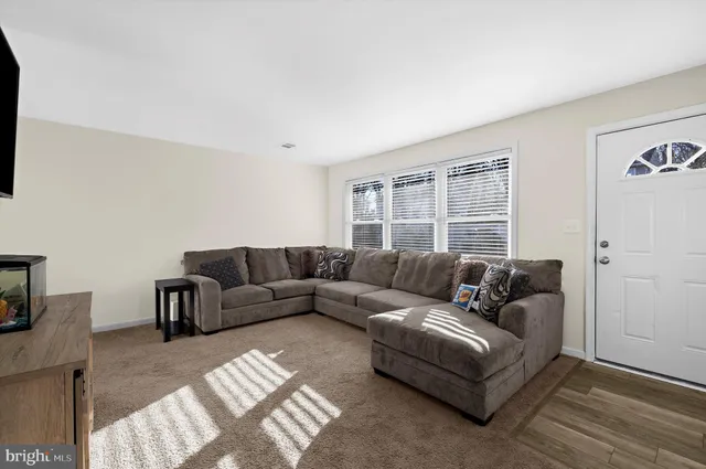 $315,000 | 2 Woods Avenue, Glen Burnie, MD 21061