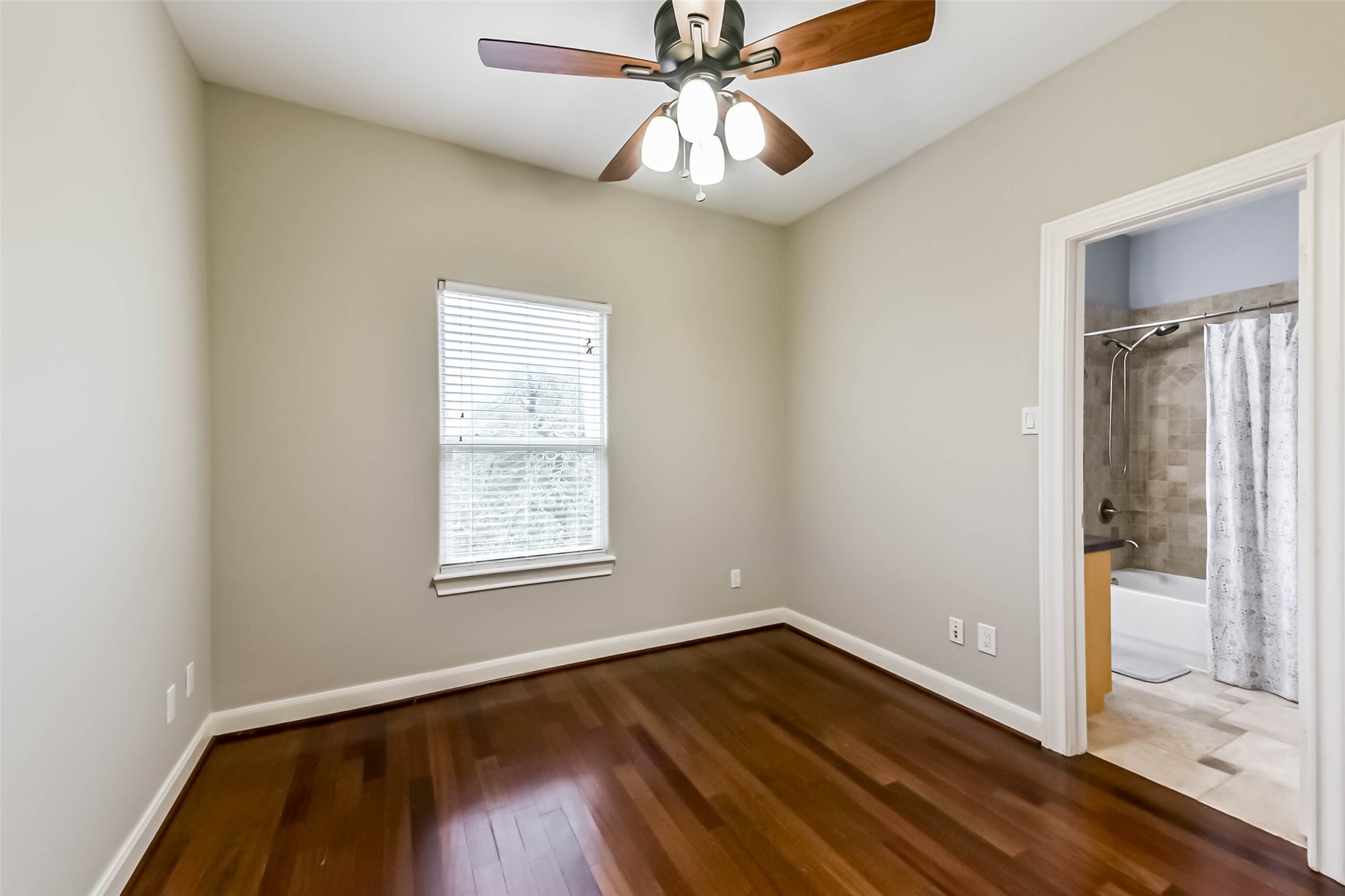 3100 Massengale Lane Webster, TX 77598 - Photo 19 of 32