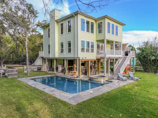 $850,000 | 3100 Massengale Lane, Webster, TX 77598