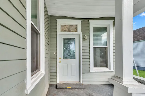 $340,000 | 1309 East Oak Street, New Albany, IN 47150
