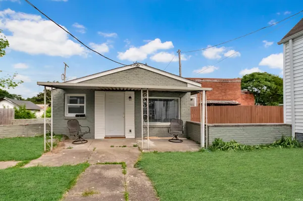 $340,000 | 1309 East Oak Street, New Albany, IN 47150