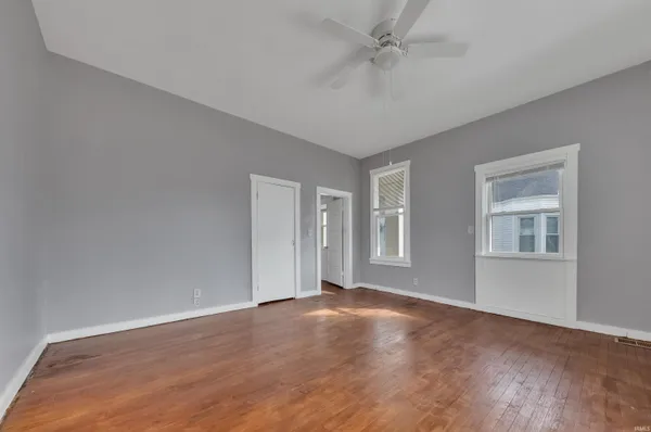 $340,000 | 1309 East Oak Street, New Albany, IN 47150