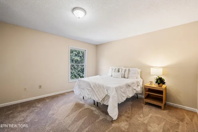 $324,900 | 8408 Woodbend Trail, Knoxville, TN 37919