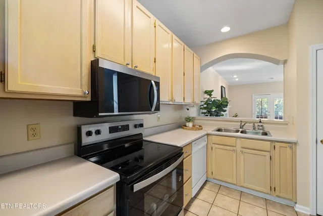 $324,900 | 8408 Woodbend Trail, Knoxville, TN 37919