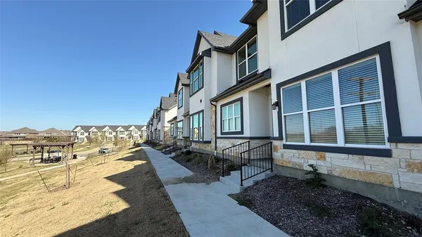 $2,625 | 257 Mule Deer Mews, Frisco, TX 75068