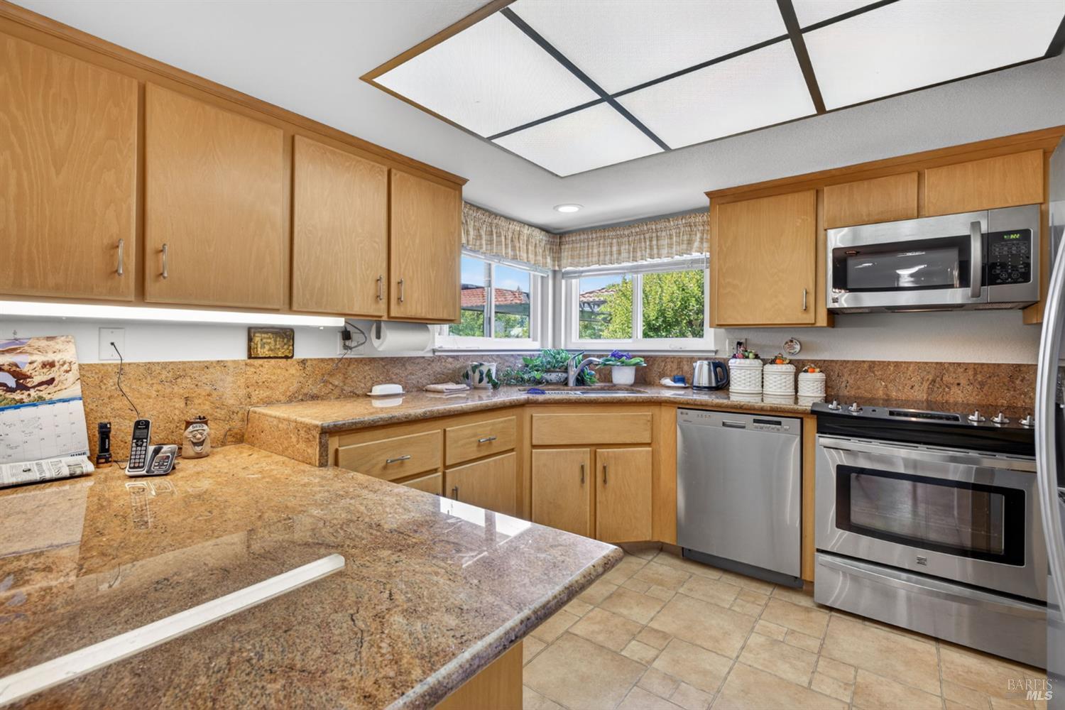 274 Beech Avenue Santa Rosa, CA 95409 - Photo 13 of 51