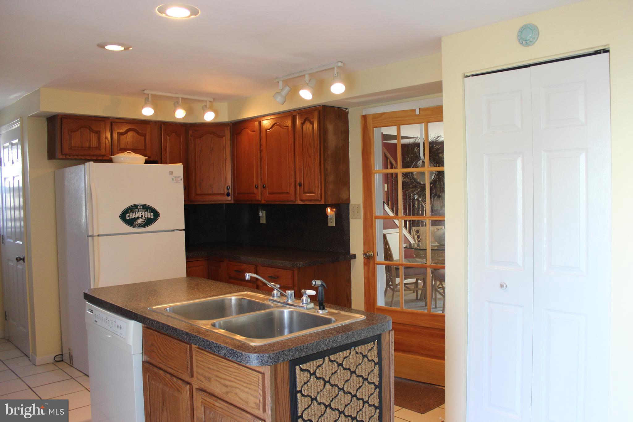 506 Eldridges Hill Road Pilesgrove, NJ 08098 - Photo 8 of 28 Kitchen