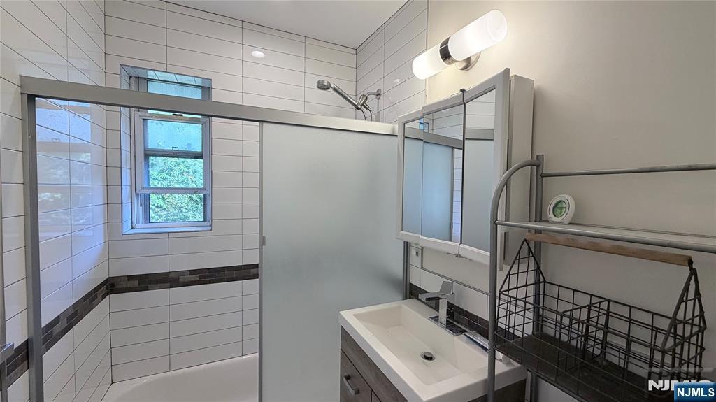 295 Tenafly Road, Unit I Tenafly, NJ 07670 - Photo 7 of 10 Gallery Image 7