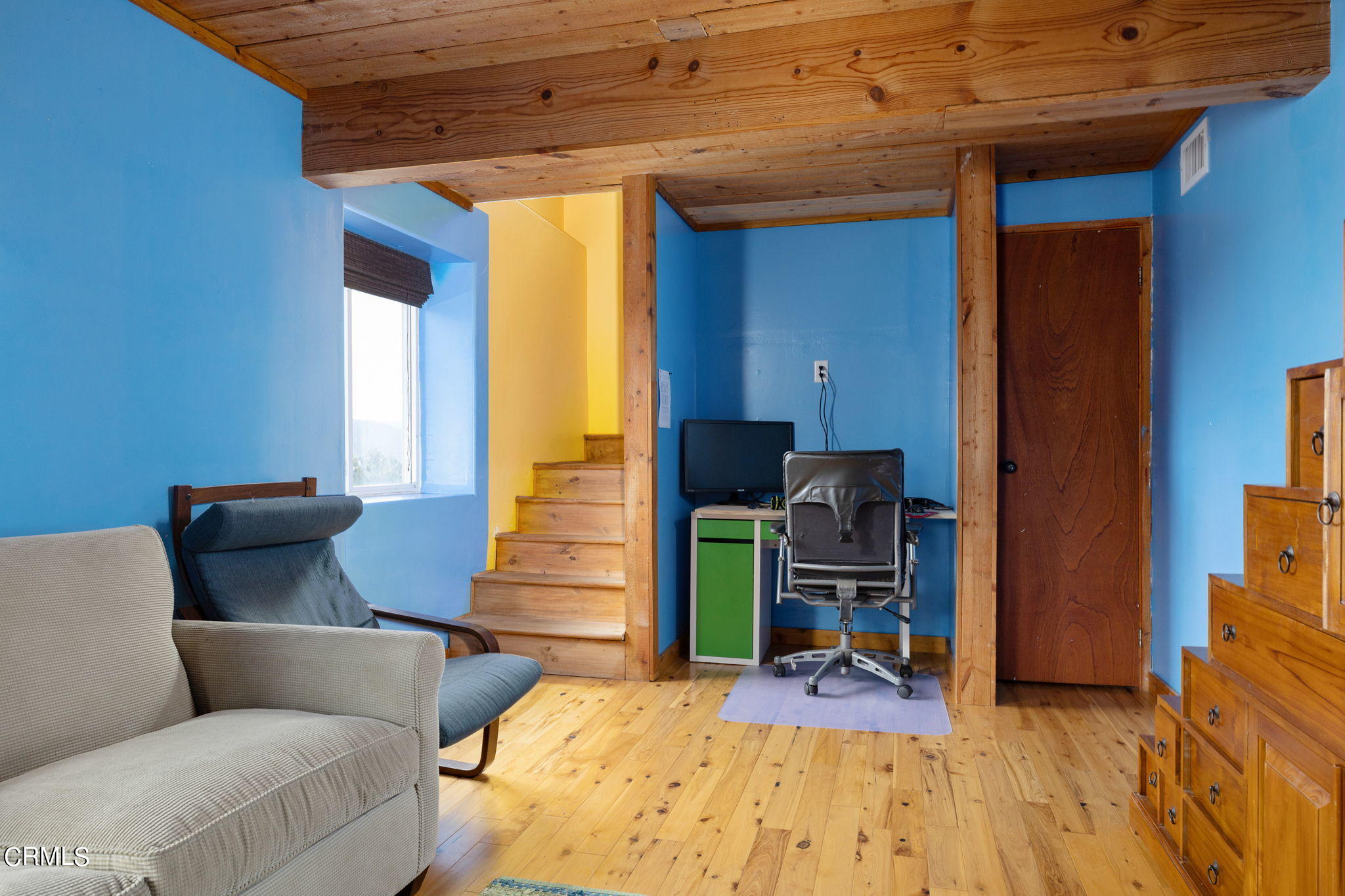 22 Santa Cruz Way Camarillo, CA 93010 - Photo 38 of 58 a living room with furniture and wooden floor