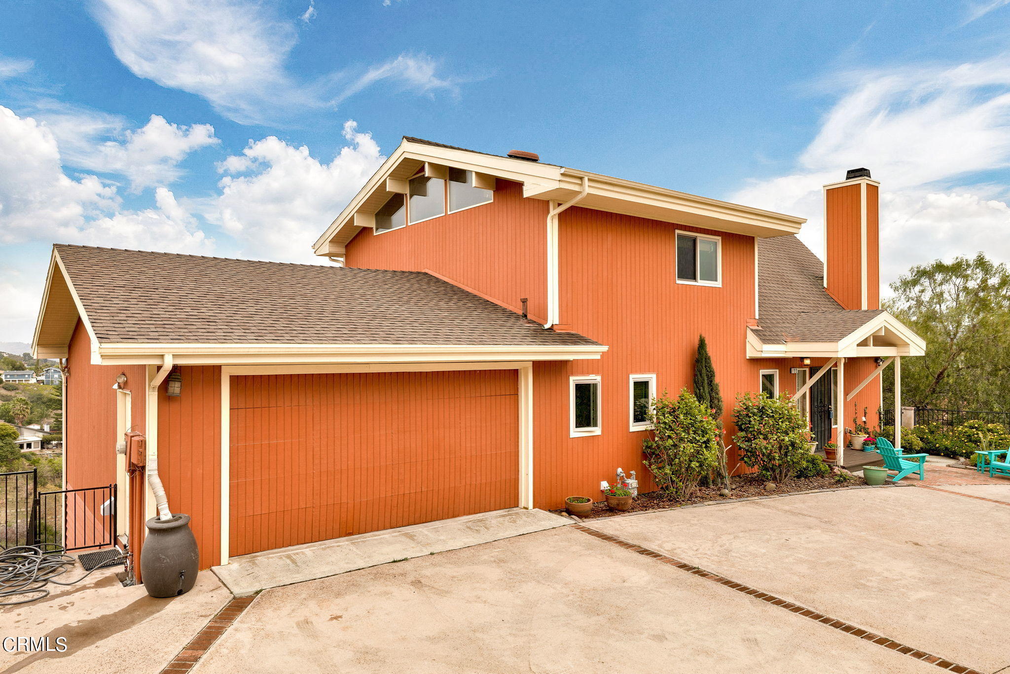 22 Santa Cruz Way Camarillo, CA 93010 - Photo 7 of 58 a front view of a house with a yard
