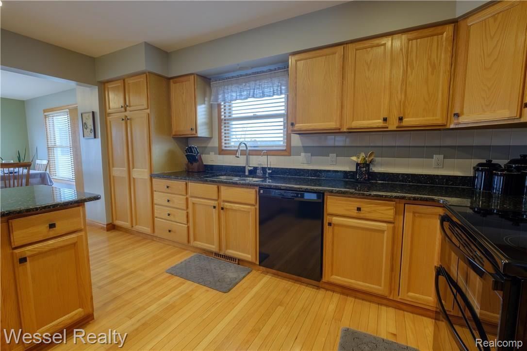 390 Nolan Road Goodells, MI 48027 - Photo 7 of 54 Nolan-007.jpg