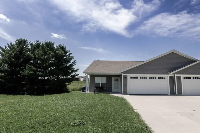 $325,000 | 1398 Bea Ann Drive, Dodgeville, WI 53533